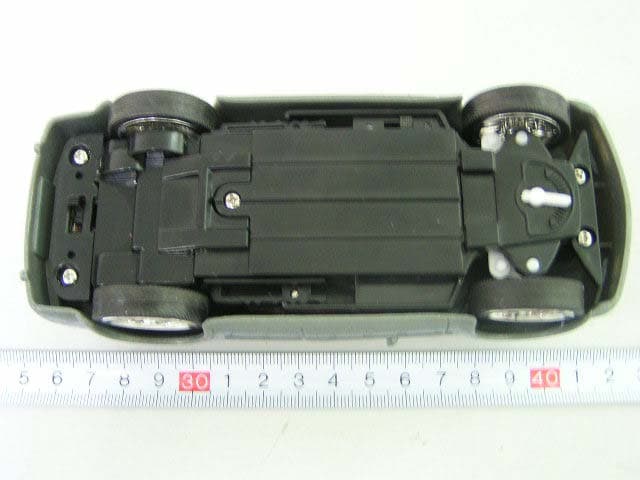 1:32 Scale RC (receiver, Toy Remote Control) - FCC ID SZ23525R49 - Planet Toys (HK) Ltd. (2)