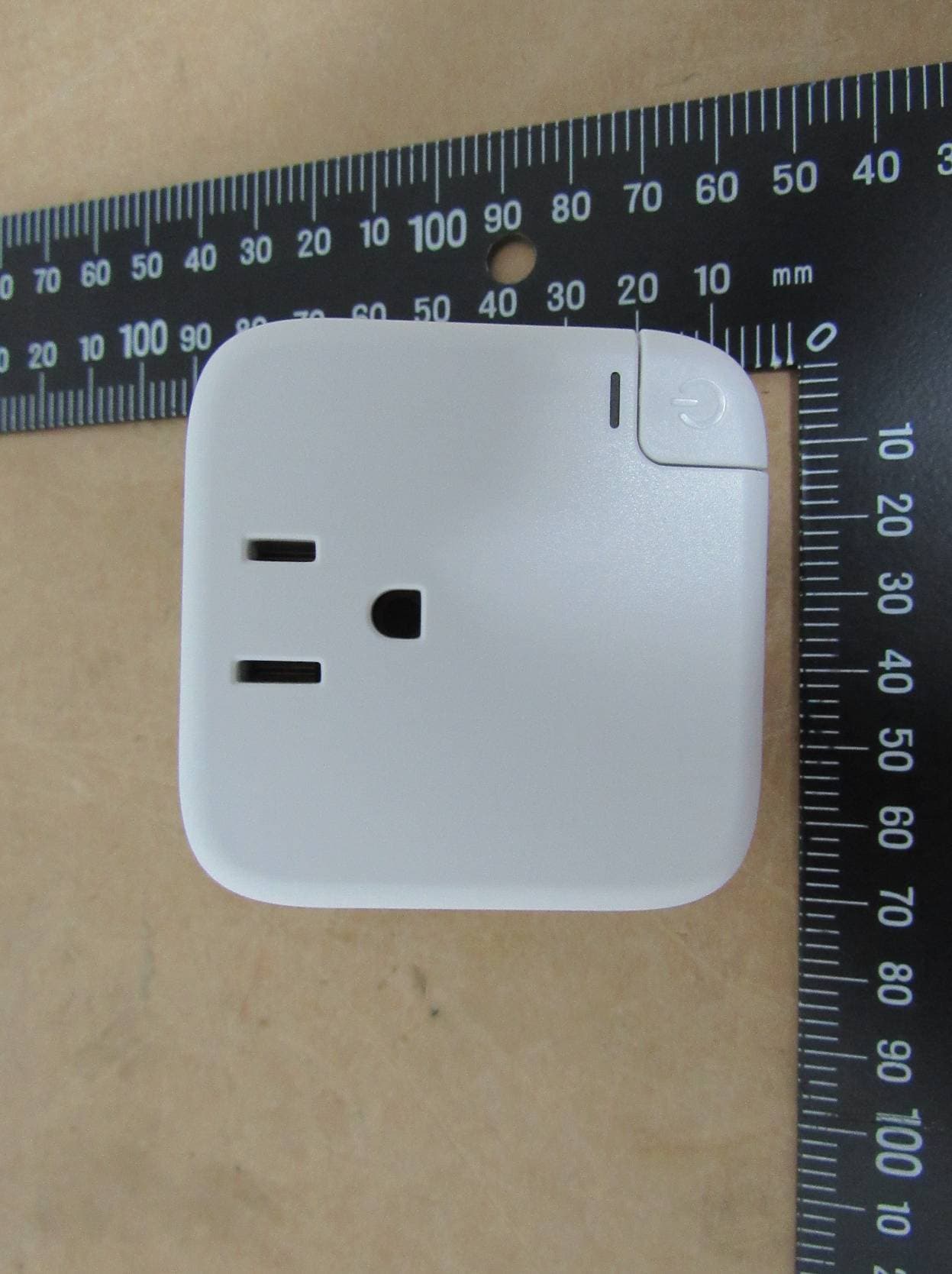 Smart Plug - FCC ID SZY-SA7126 - Dexatek Technology Ltd.