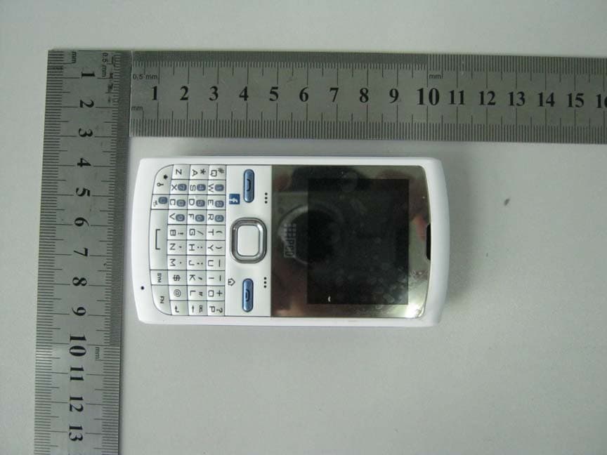 GSM MOBILE PHONE - FCC ID T38PCD1535 - Cellon Communications Technology (Shenzhen) Co.,Ltd. (2)