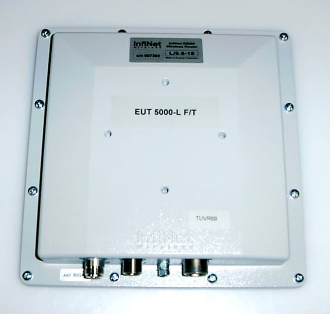 InfiNet Wireless 5.8 GHz Wireless Router - FCC ID T3DR5000-L - Infinet Wireless Limited