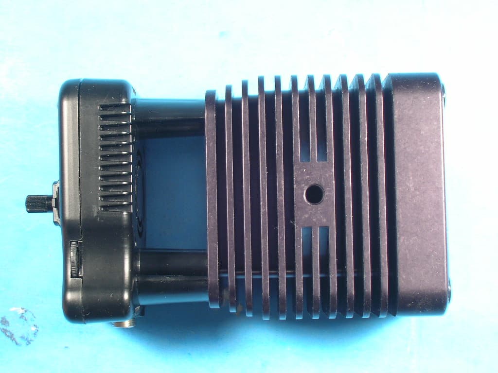 LED camera light with wireless connectivity - FCC ID T3YZ90 - Zylight LLC (4)