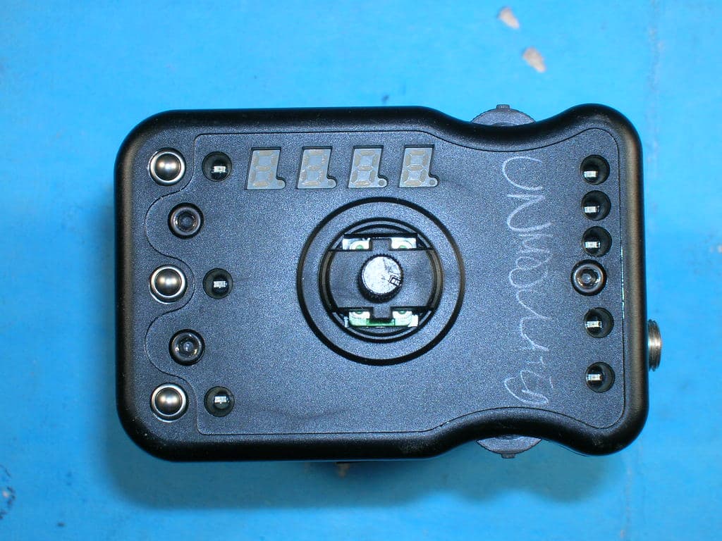 LED camera light with wireless connectivity - FCC ID T3YZ90 - Zylight LLC