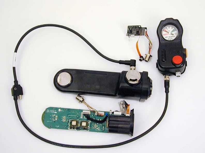 Personal Alarm Safety System with transceiver - FCC ID T5E200451 - 3M Company - Scott Technologies, Inc.