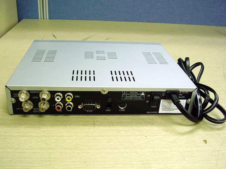 Digital Satellite Receiver - FCC ID T5ISNA-260AA - Tcom Technology Co., Ltd.