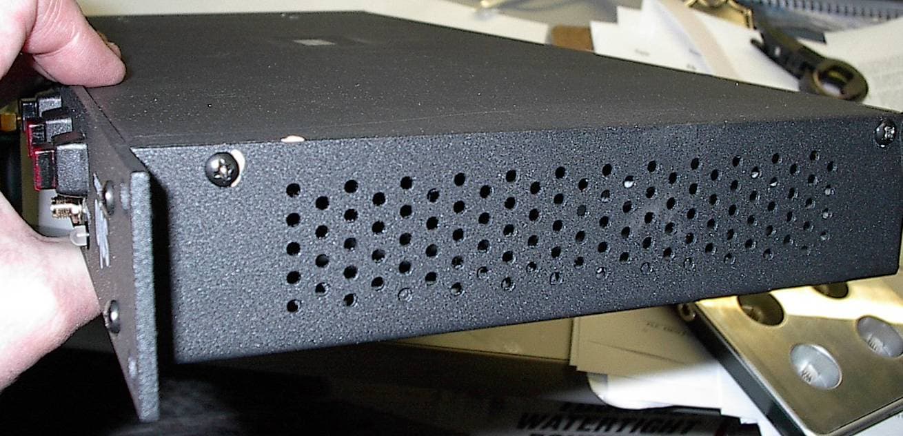 WIRELESS MICROPHONE BASE STATION - FCC ID T5V01EXESYS - Revolabs Inc.