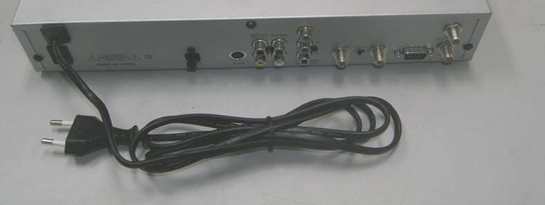 Digital Satellite Receiver - FCC ID T73-FTA725I - Sadiq Ali Electronics Establishment (4)