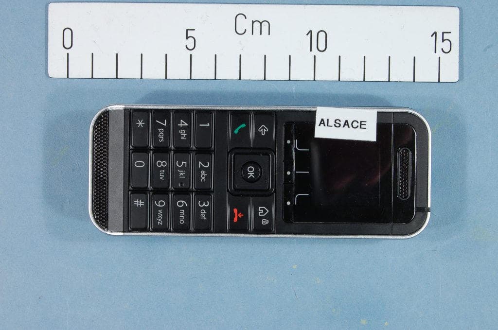 DECT telephone handset and charger - FCC ID T7HCT8111 - RTX Hong Kong Ltd. (2)