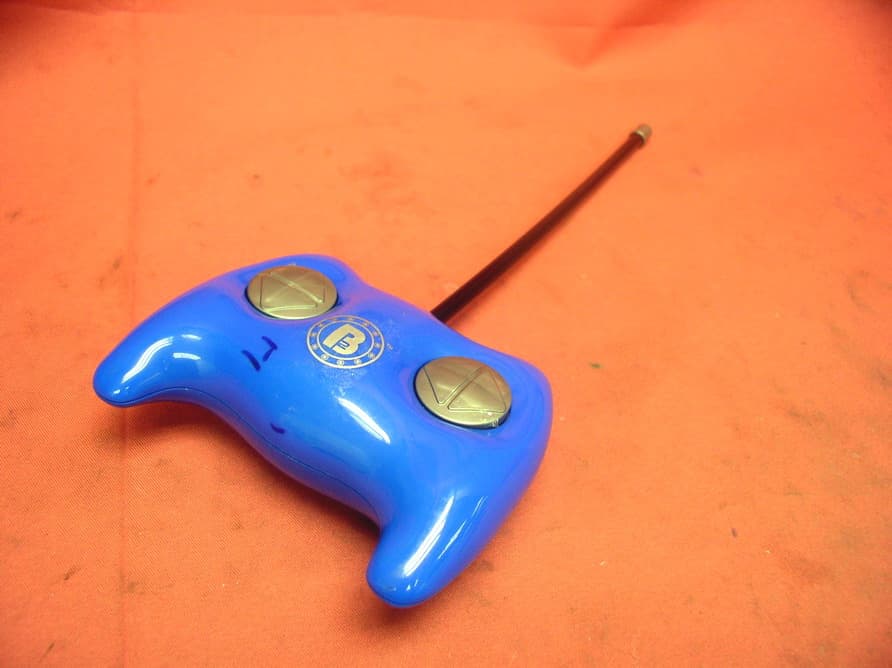 RC Car - FCC ID T8860001 - ViRZTEX Company Limited (4)