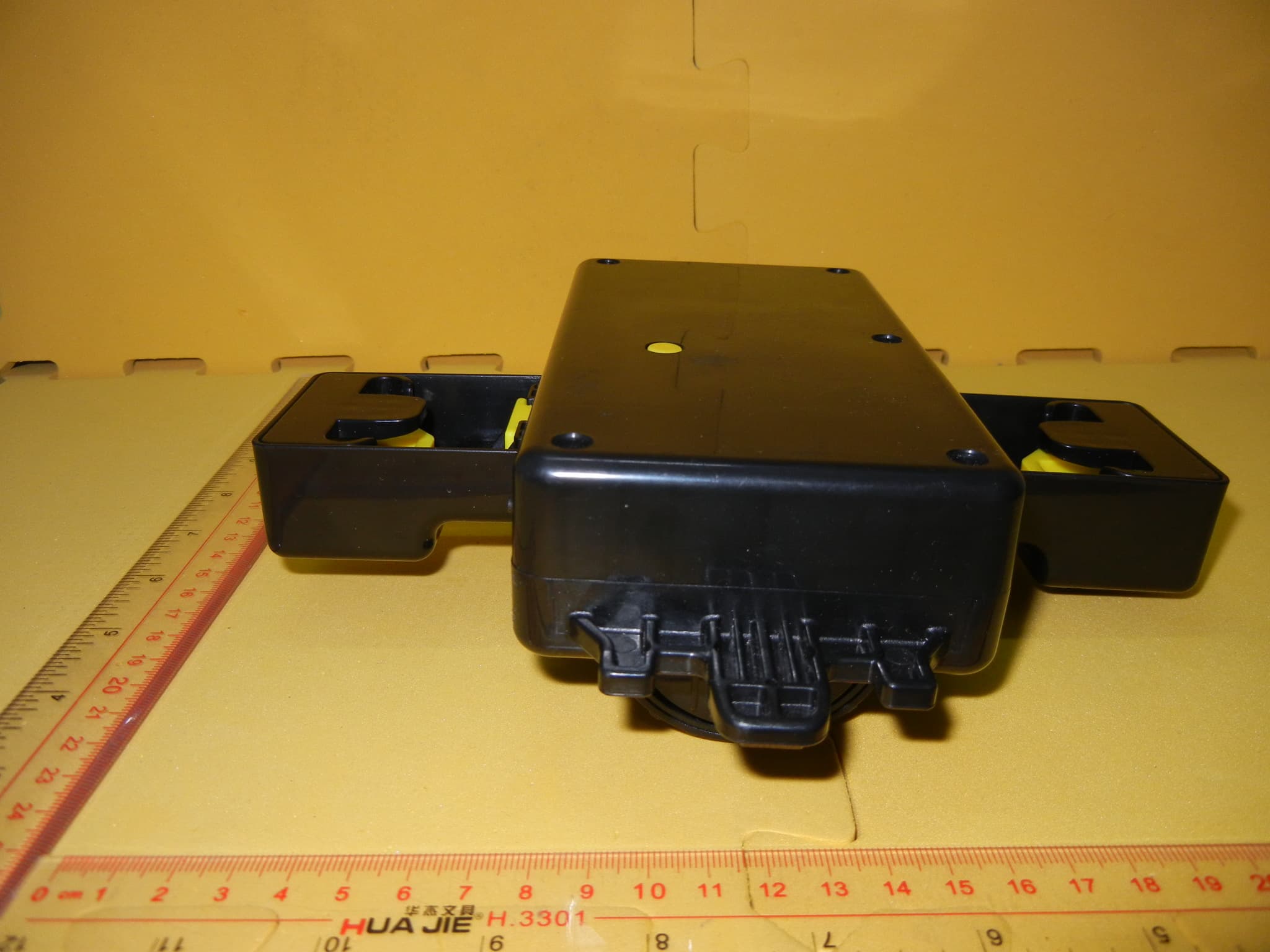 2.425-2.478 GHz Wireless R/C Toy-TX Portion - FCC ID T886OOO2R - ViRZTEX Company Limited (2)