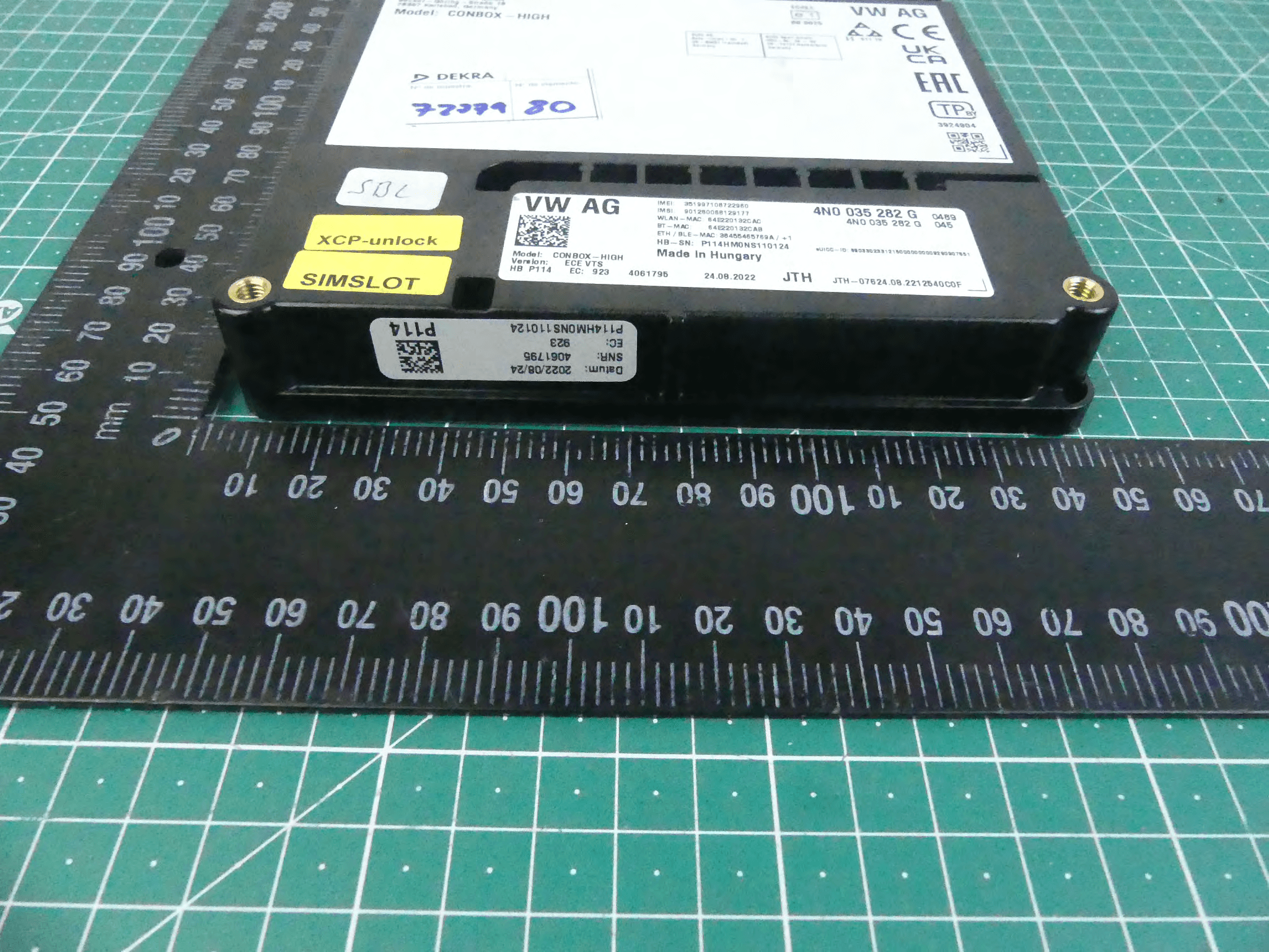 Telematic control unit with wireless technologies, used in automotive industry. - FCC ID T8GCONBOXRD - Harman Becker Automotive Systems (4)