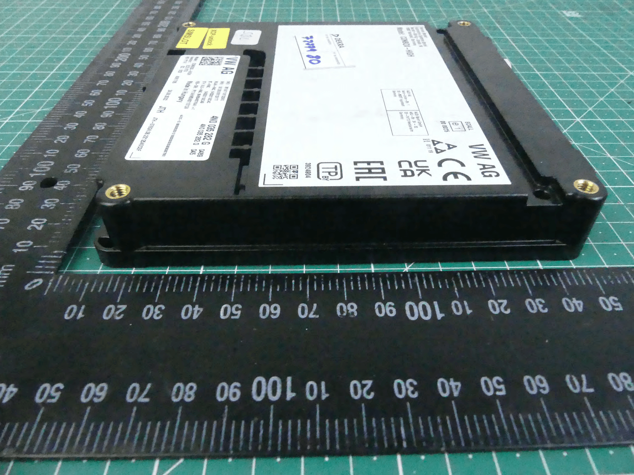 Telematic control unit with wireless technologies, used in automotive industry. - FCC ID T8GCONBOXRD - Harman Becker Automotive Systems (5)
