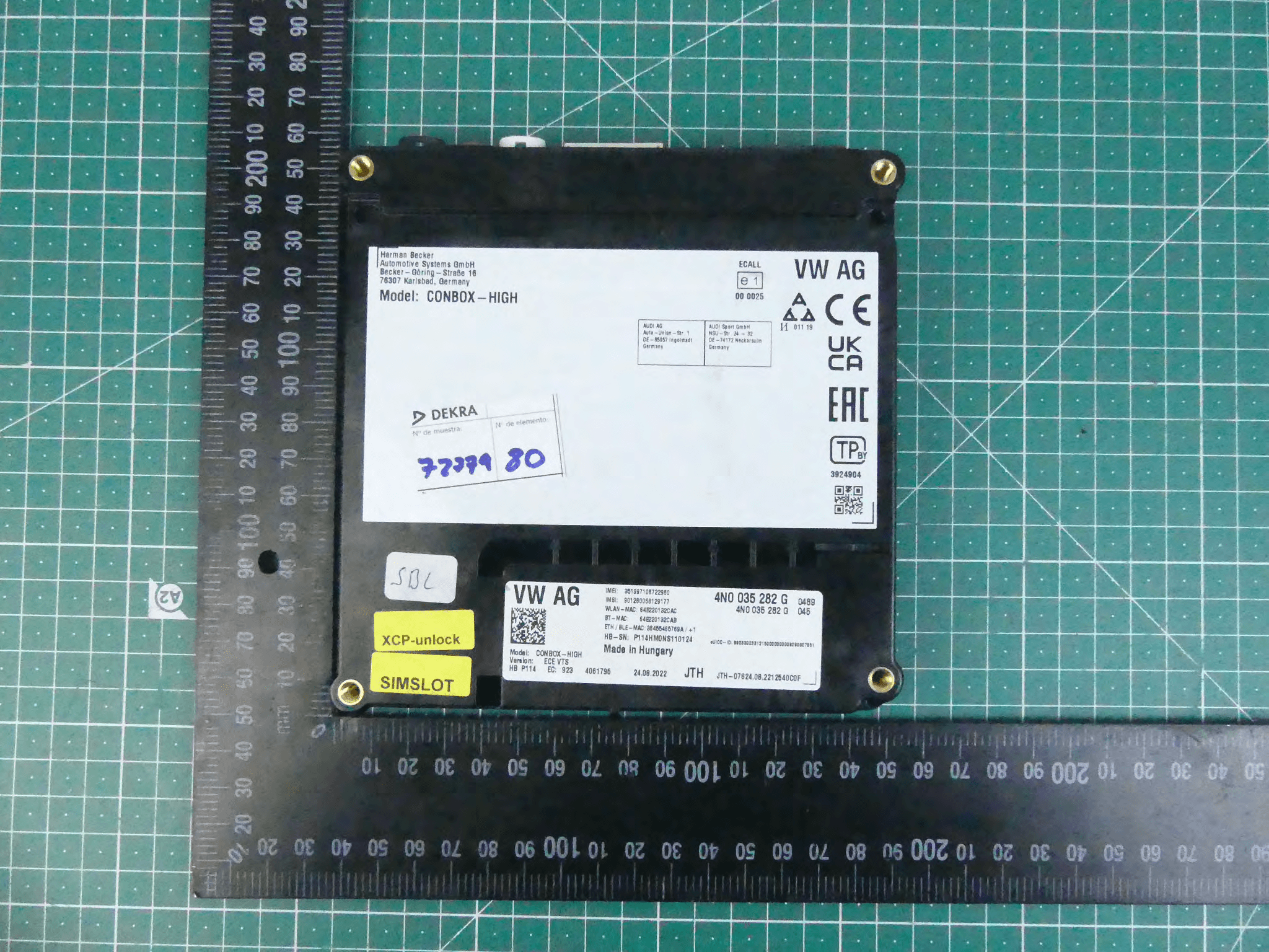 Telematic control unit with wireless technologies, used in automotive industry. - FCC ID T8GCONBOXRD - Harman Becker Automotive Systems