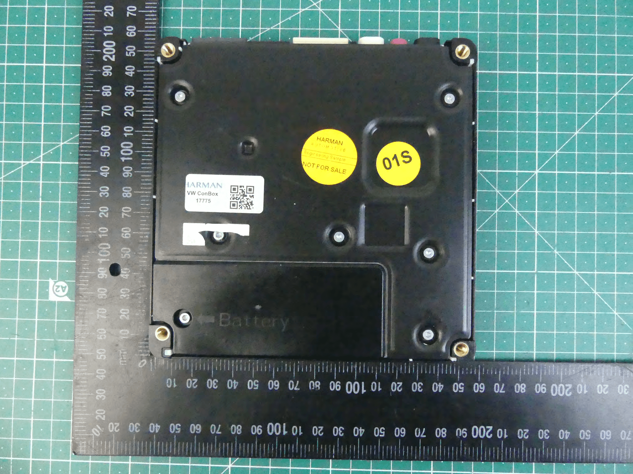 Telematic control unit with wireless technologies, used in automotive industry. - FCC ID T8GCONBOXRD - Harman Becker Automotive Systems (2)