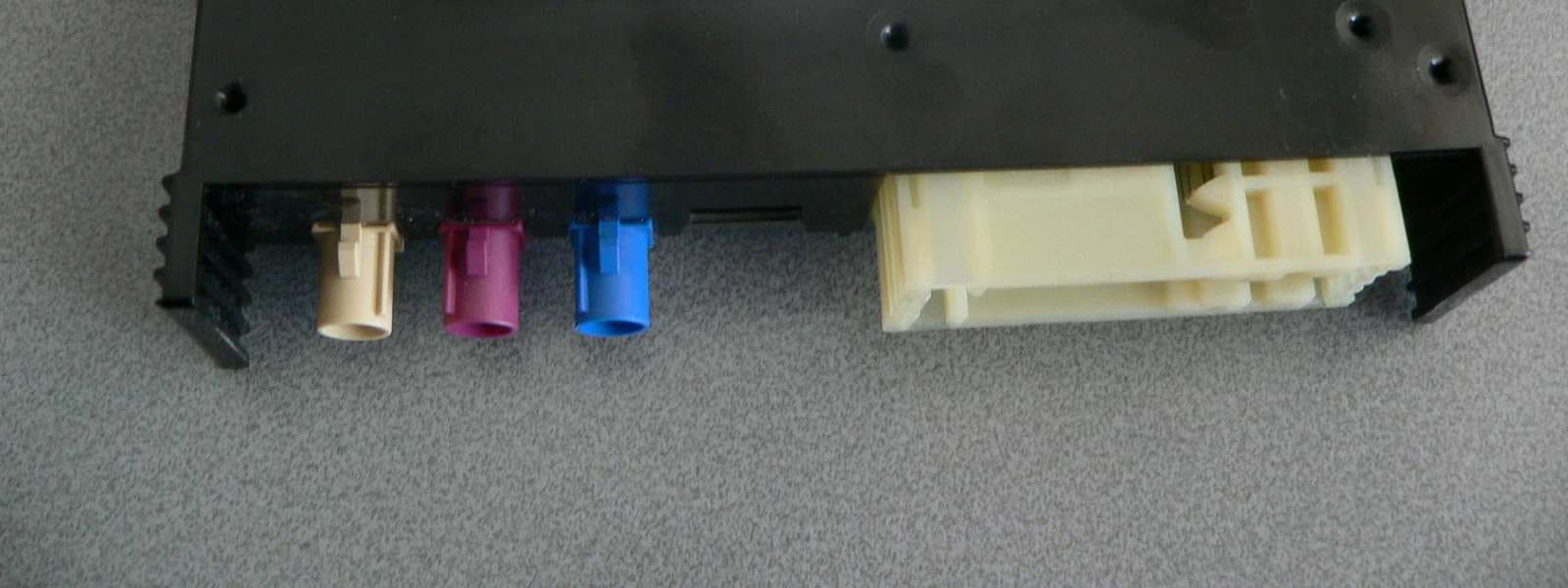 Hardware for Enhanced Remote-, Mobility- & Emergency Services - FCC ID T8GHERMES - Harman Becker Automotive Systems (4)
