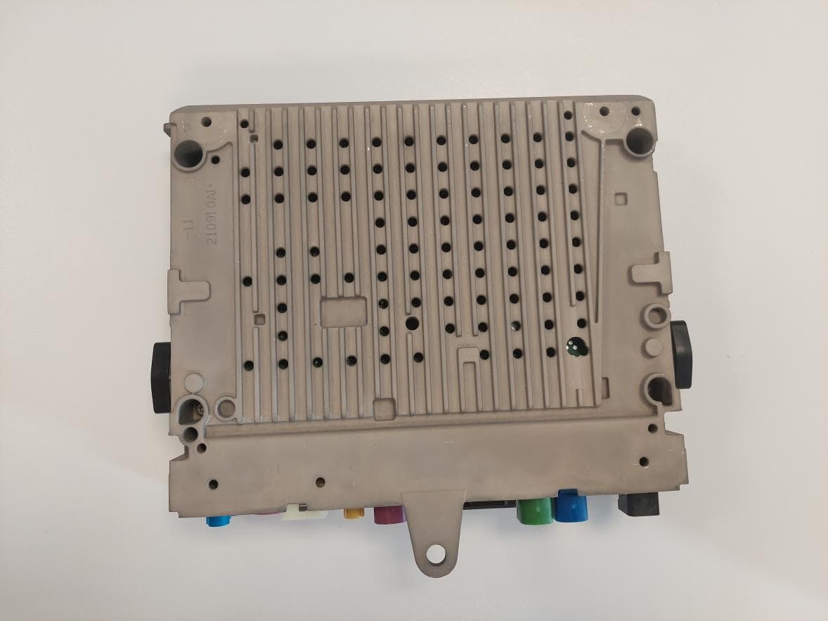 Automotive head unit to be installed in cars with the following features Bluetooth EDR LE WLAN and GNSS - FCC ID T8GIDC23H - Harman Becker Automotive Systems (2)