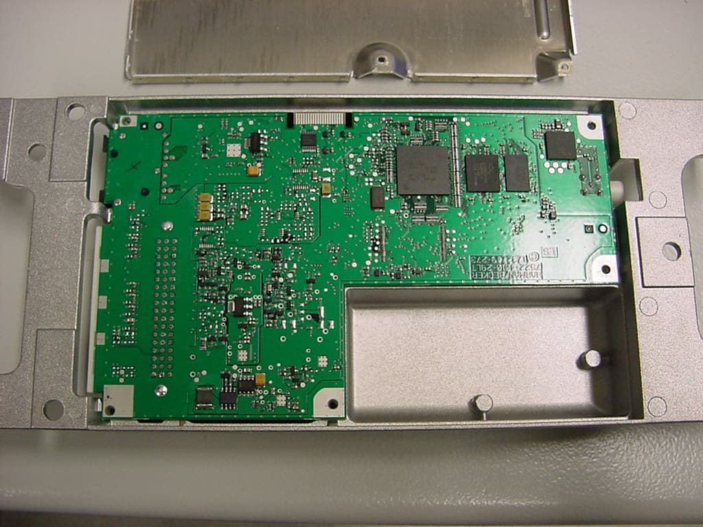 Bluetooth Handsfree Carkit - FCC ID T8GMULF2 - Harman Becker Automotive Systems (3)