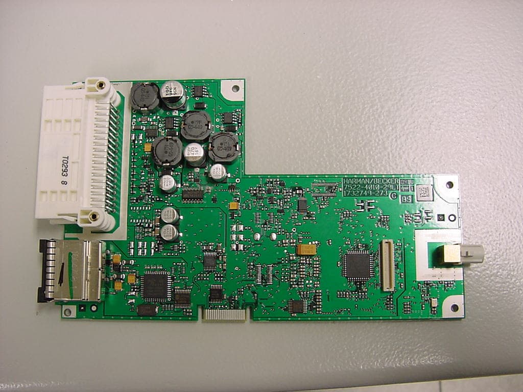 Bluetooth Handsfree Carkit - FCC ID T8GMULF2 - Harman Becker Automotive Systems (2)