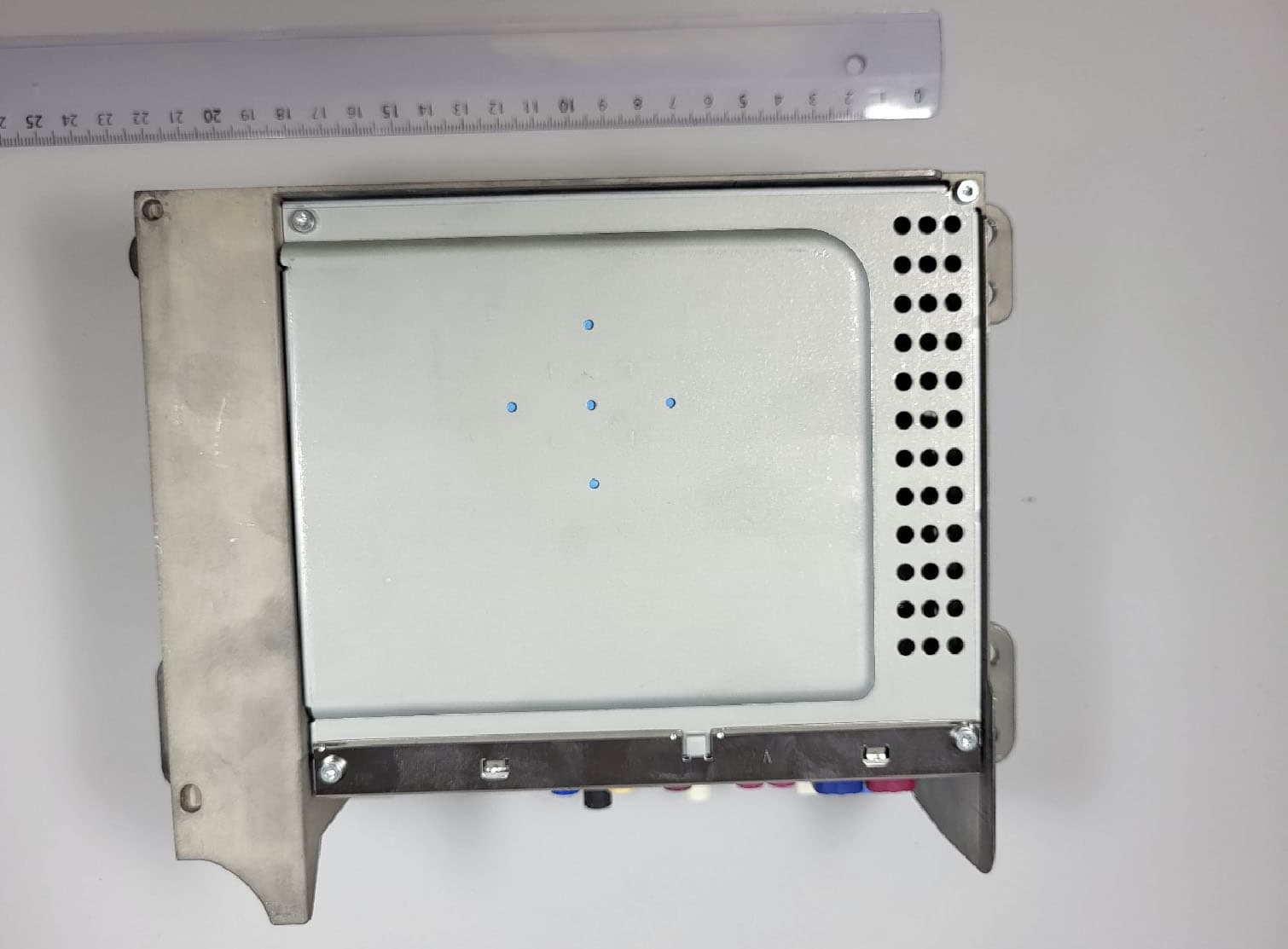 Automotive head unit to be installed in cars with the following features FM, AM, DAB, DVB, USB, Bluetooth, WLAN and GNSS - FCC ID T8GNTG7QPREPLU - Harman Becker Automotive Systems (3)