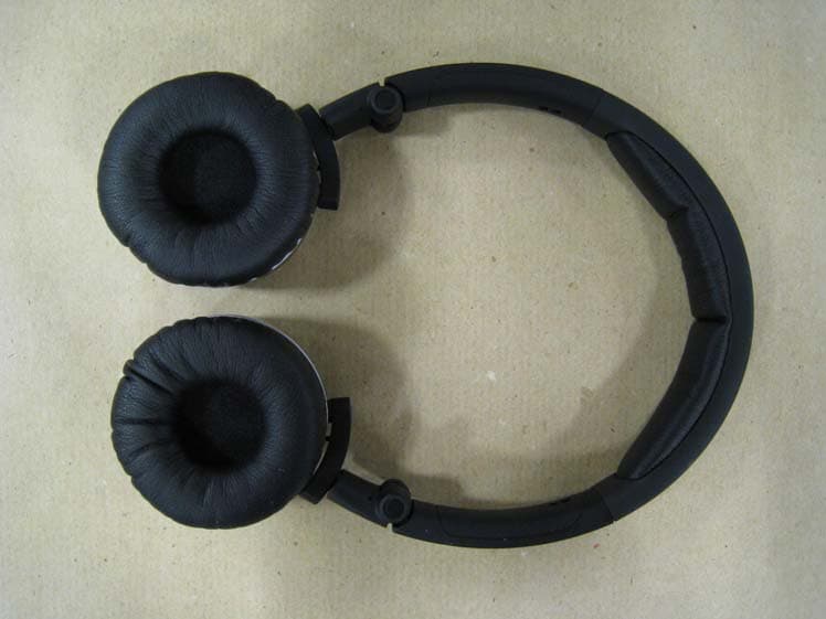 Audi BT Headphone P102 - FCC ID T8GP102 - Harman Becker Automotive Systems (2)