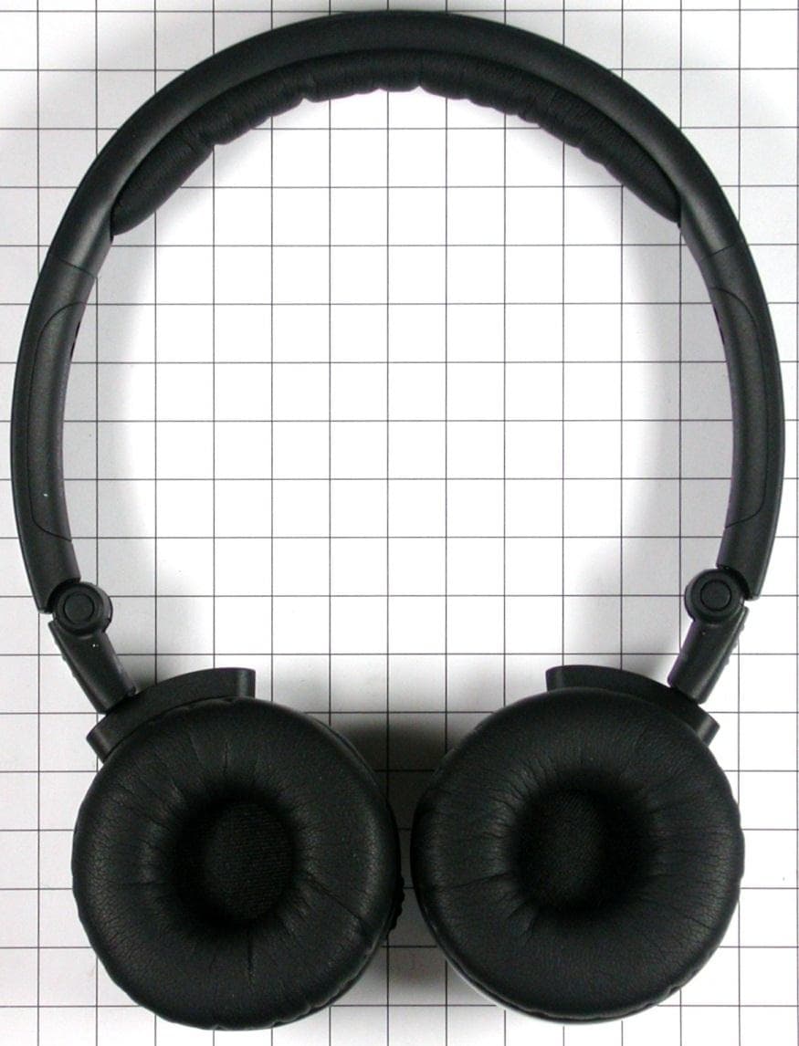 Wireless Headphone with KLEER-RF-Technology - FCC ID T8GP104 - Harman Becker Automotive Systems (4)