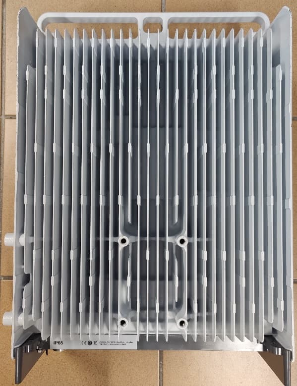 Cellular dual band base station radio - FCC ID TA8AKRC161922 - Ericsson AB