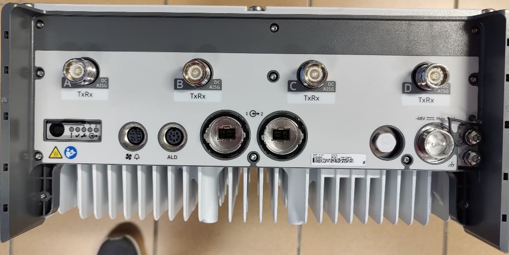 Cellular dual band base station radio - FCC ID TA8AKRC161922 - Ericsson AB (2)