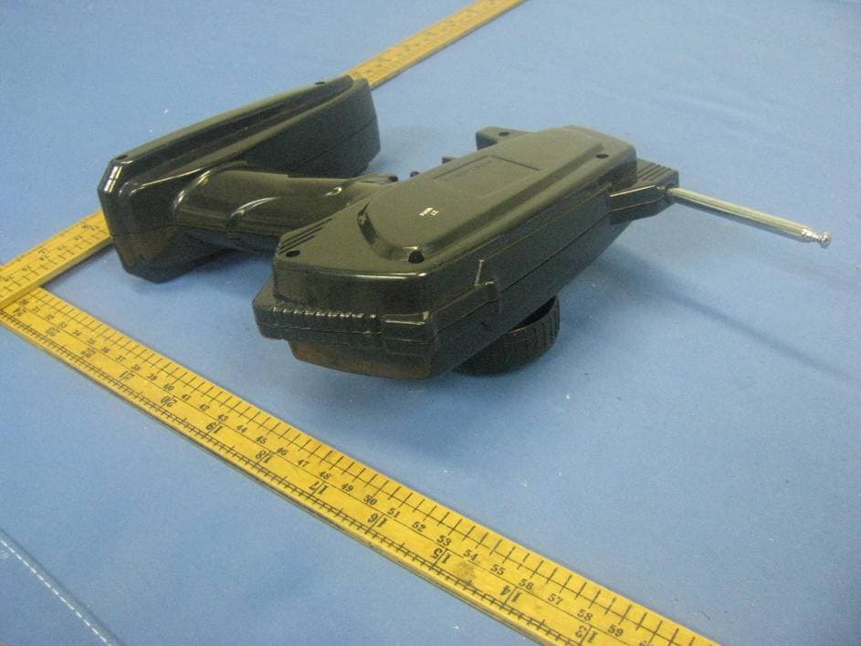 Toy RC Baja Truck - FCC ID TB7DXTOYS13841427 - Shantou Chenghai Dongxin Plastic Toys Co., Ltd (2)