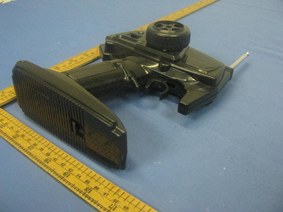Toy RC Baja Truck - FCC ID TB7DXTOYS13841427 - Shantou Chenghai Dongxin Plastic Toys Co., Ltd