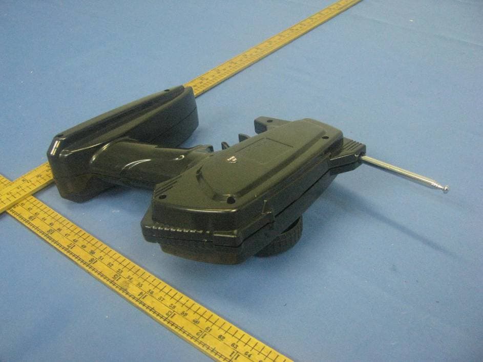 Toy RC Baja Truck - FCC ID TB7DXTOYS13841449 - Shantou Chenghai Dongxin Plastic Toys Co., Ltd (2)