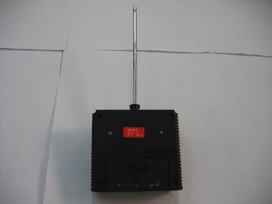 Remote Control Toy Transmitter - FCC ID TB7DXTOYS55927 - Shantou Chenghai Dongxin Plastic Toys Co., Ltd (2)