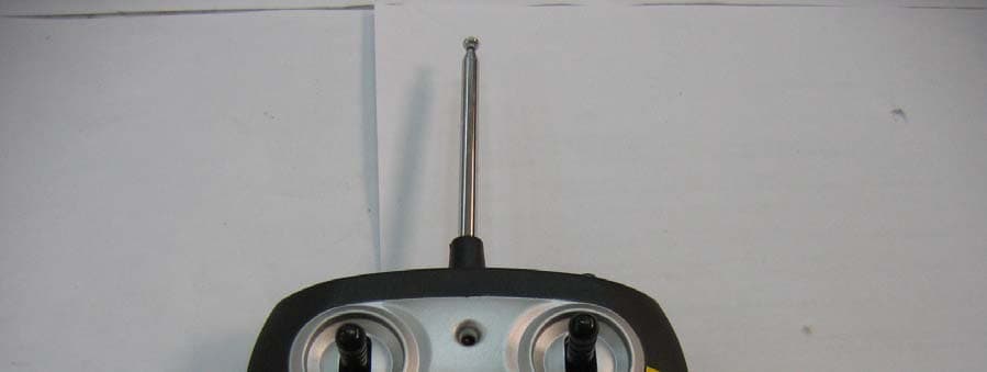27MHz Radio Transmitter - FCC ID TB7DXTOYS61727 - Shantou Chenghai Dongxin Plastic Toys Co., Ltd (2)