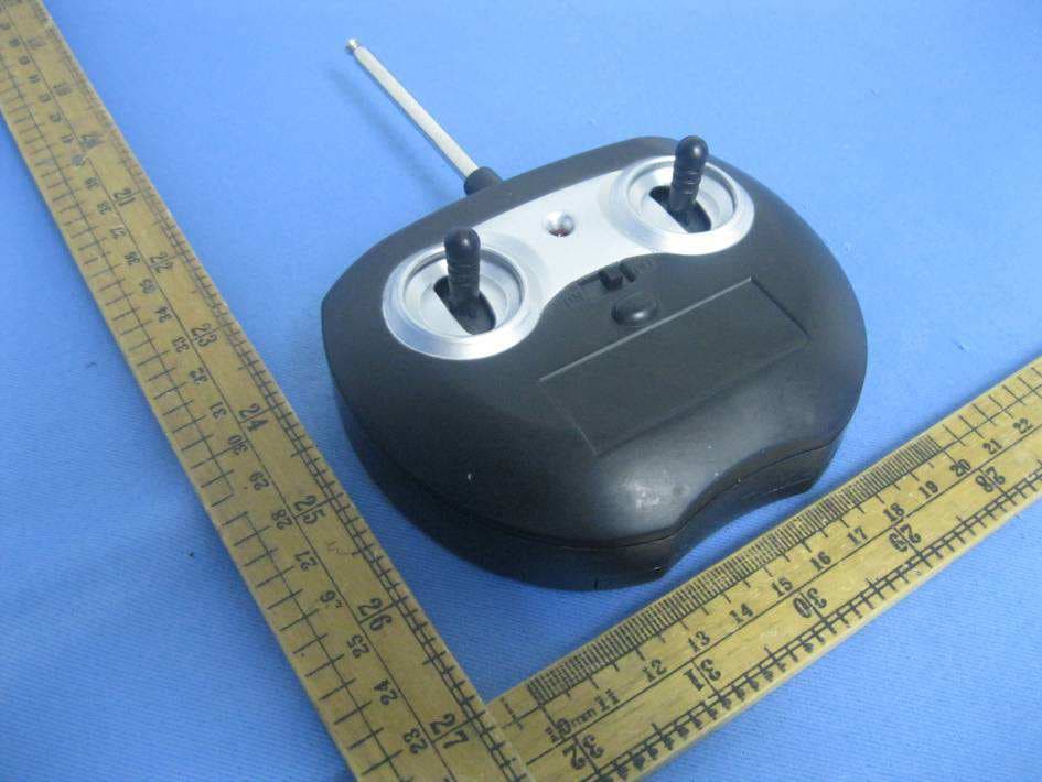 Toy RC Monster Spinning Car - FCC ID TB7DXTOYS619727C - Shantou Chenghai Dongxin Plastic Toys Co., Ltd (2)