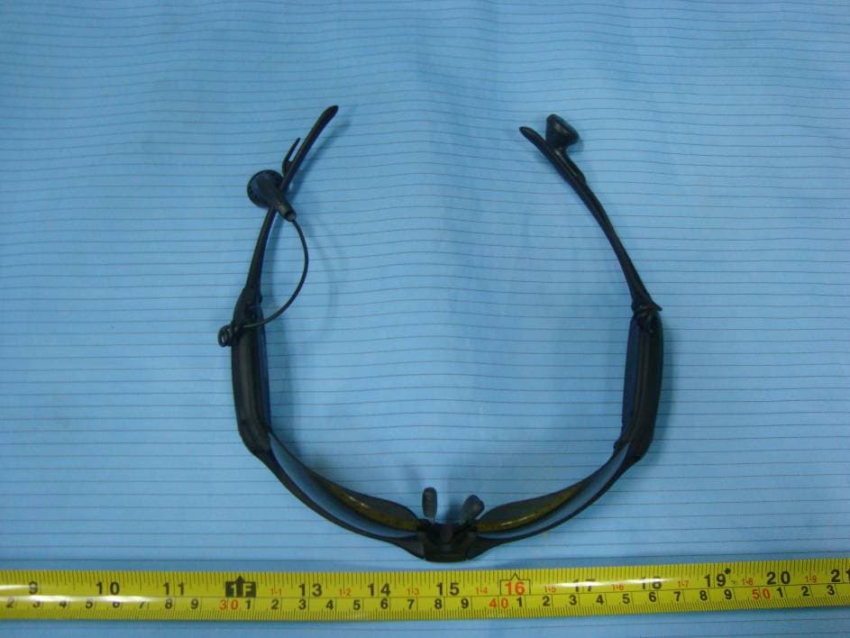 Video Sunglasses - FCC ID TBEOMV30 - GOLDEN TECHNOLOGY CO., LTD. (3)