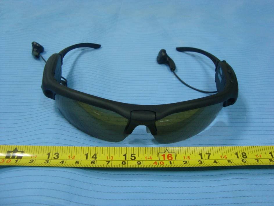 Video Sunglasses - FCC ID TBEOMV30 - GOLDEN TECHNOLOGY CO., LTD. (4)