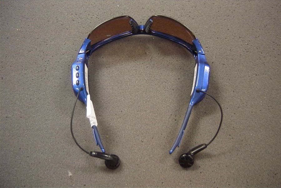 DC OPERATED MP3 SUNGLASSES - FCC ID TBERMMP3 - GOLDEN TECHNOLOGY CO., LTD.