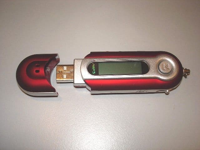 MP3 Player - FCC ID TBN20050500000839 - Bestlink Electronics Ltd.