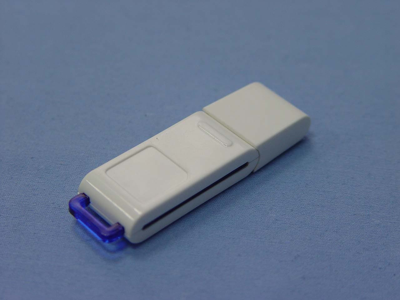 Bluetooth USB Dongle - FCC ID TBYHPTPS-BT02 - Hong Puu Technology Co., Ltd. (2)