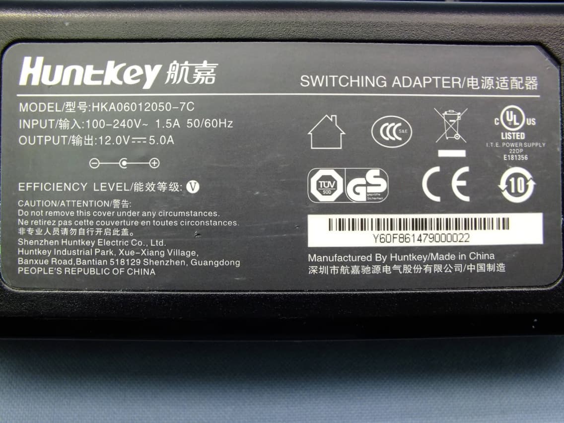 AC3200 Wireless Tri-Band Gigabit Router - FCC ID TE7C3200 - TP-Link Technologies Co., Ltd. (1)