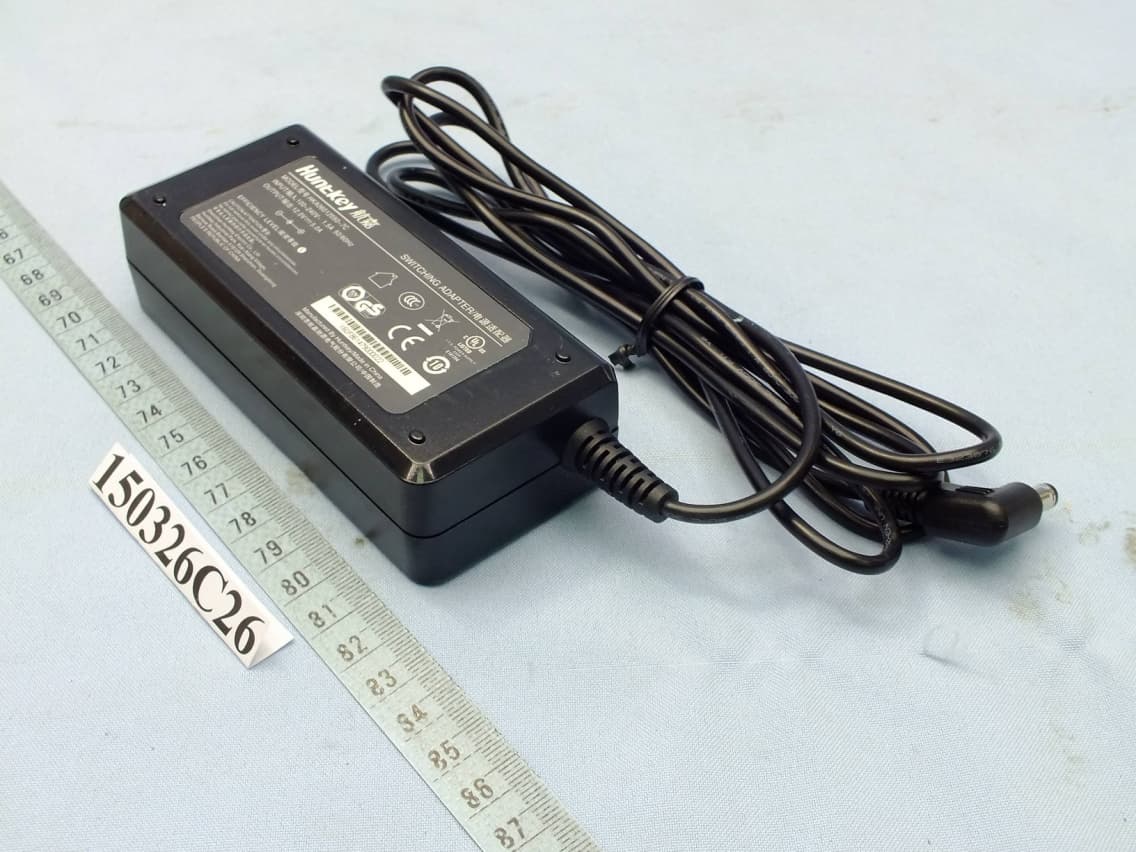 AC3200 Wireless Tri-Band Gigabit Router - FCC ID TE7C3200 - TP-Link Technologies Co., Ltd. (2)