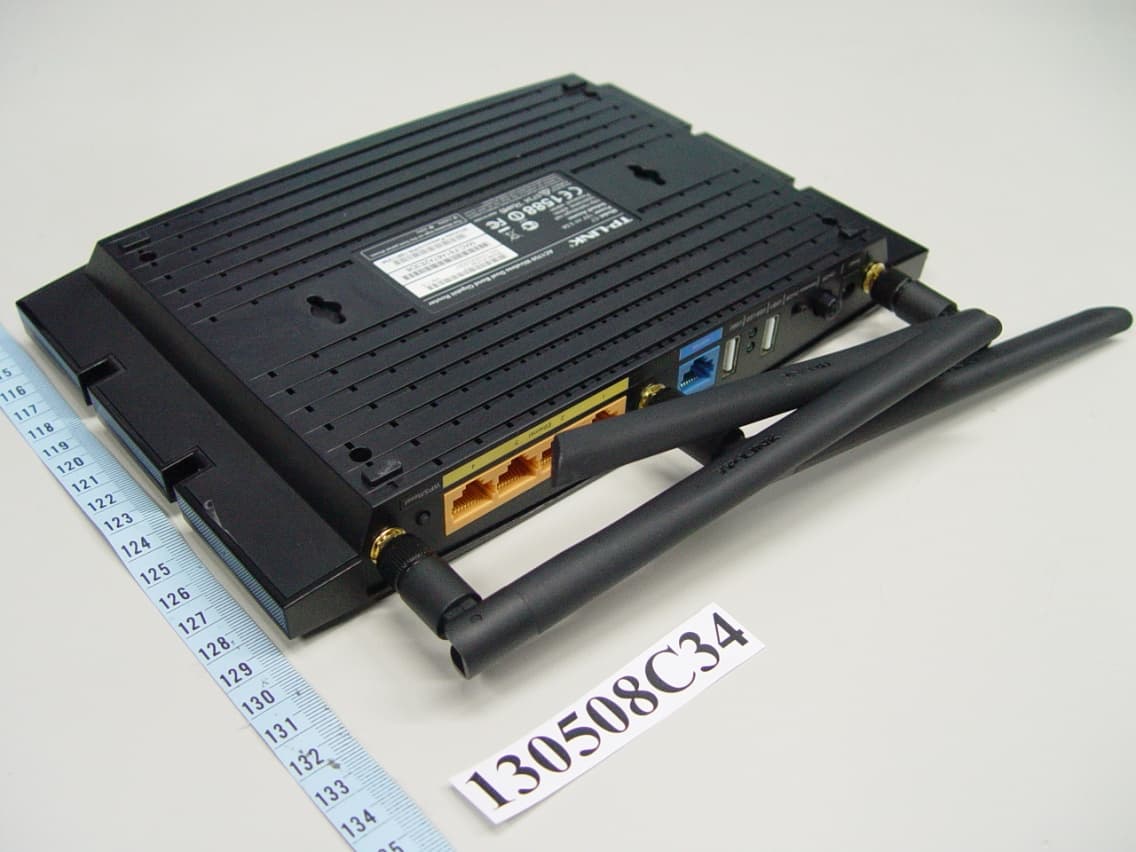 AC1200 Wireless Dual Band Gigabit Router - FCC ID TE7C5 - TP-Link Technologies Co., Ltd. (2)