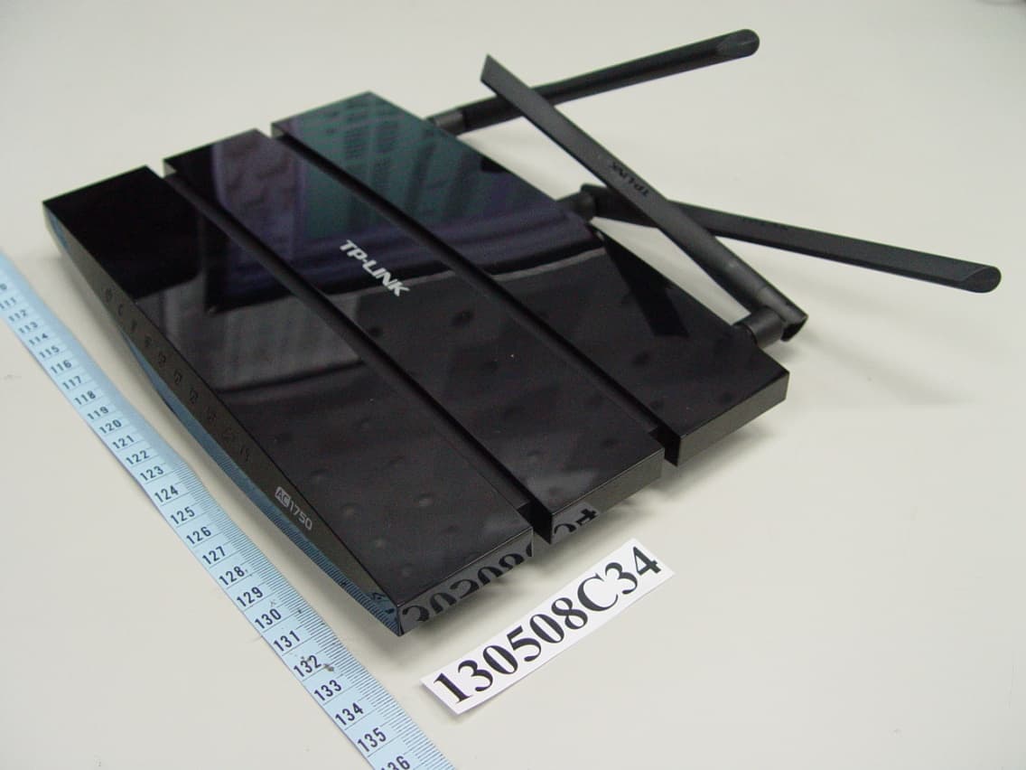 AC1200 Wireless Dual Band Gigabit Router - FCC ID TE7C5 - TP-Link Technologies Co., Ltd. (3)