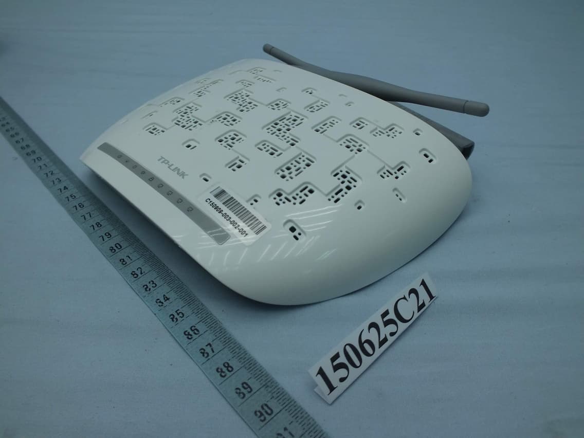 300Mbps Wireless N ADSL2+ Modem Router - FCC ID TE7TDW8961NDV4 - TP-Link Technologies Co., Ltd. (4)