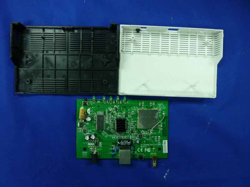 150Mbps Wireless Range Extender - FCC ID TE7WA730RE - TP-Link Technologies Co., Ltd. (2)