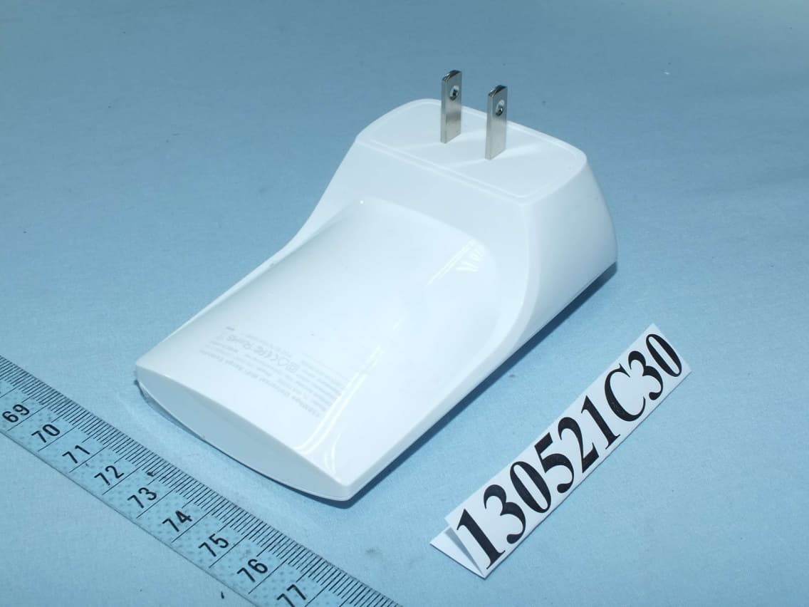 150Mbps Universal WiFi Range Extender - FCC ID TE7WA750REV1 - TP-Link Technologies Co., Ltd. (1)