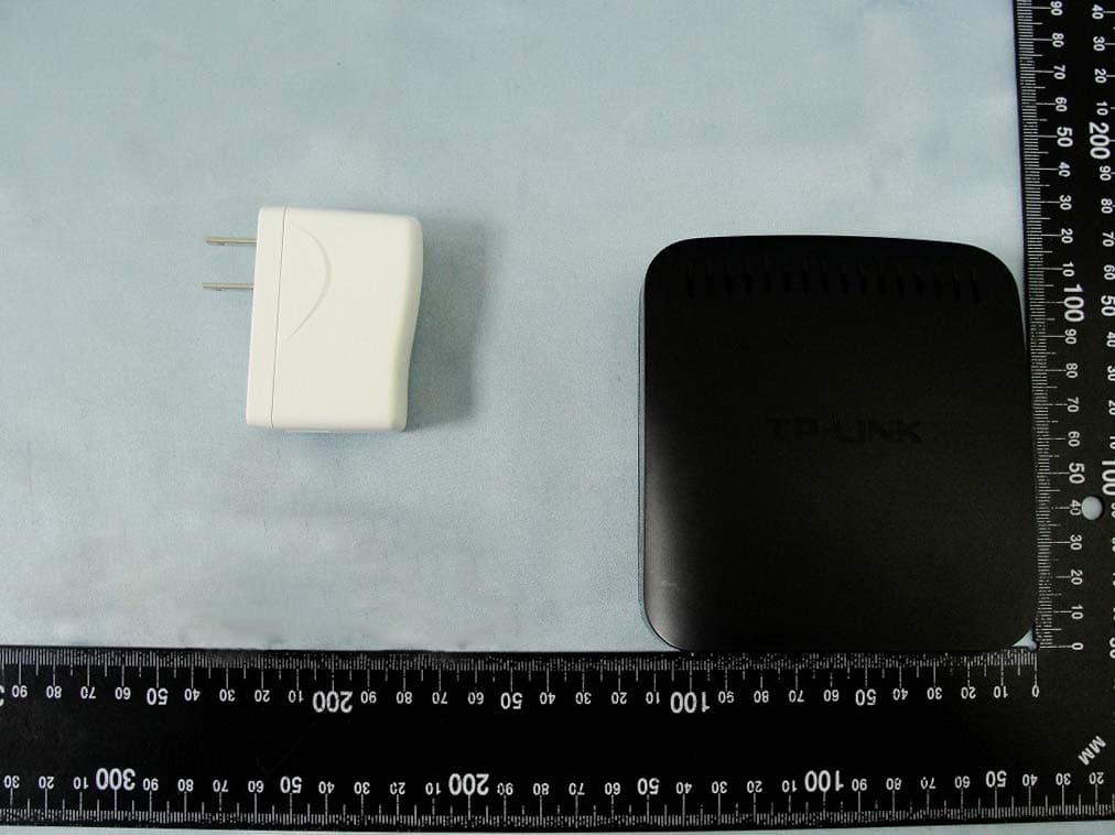N600 Universal Dual Band WiFi Entertainment Adapter with 4 Ports - FCC ID TE7WA890EA - TP-Link Technologies Co., Ltd. (4)