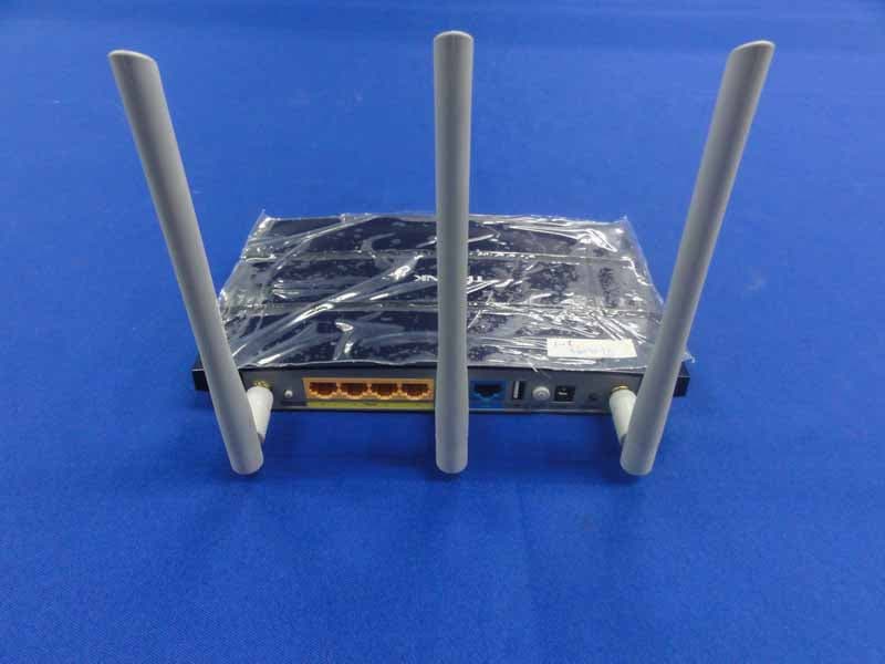 300Mbps Wireless N Gigabit Router - FCC ID TE7WR1043NDV2 - TP-Link Technologies Co., Ltd. (4)