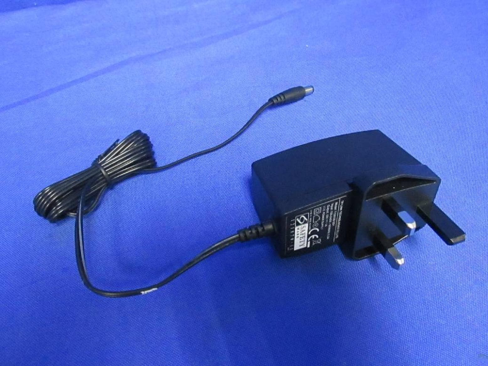 300Mbps Multi-Function Wireless N Router - FCC ID TE7WR842NV3 - TP-Link Technologies Co., Ltd. (1)