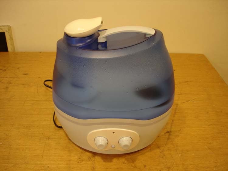 Humidifier - FCC ID TFLVS100 - Novita Co.,Ltd. (2)