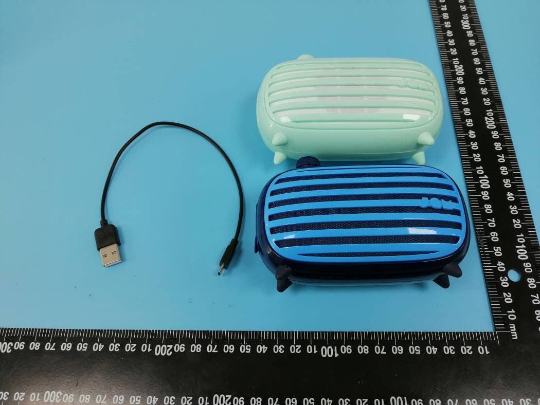 Retro Wireless Speaker - FCC ID TG3-HXP325 - FKA Distributing Co., LLC