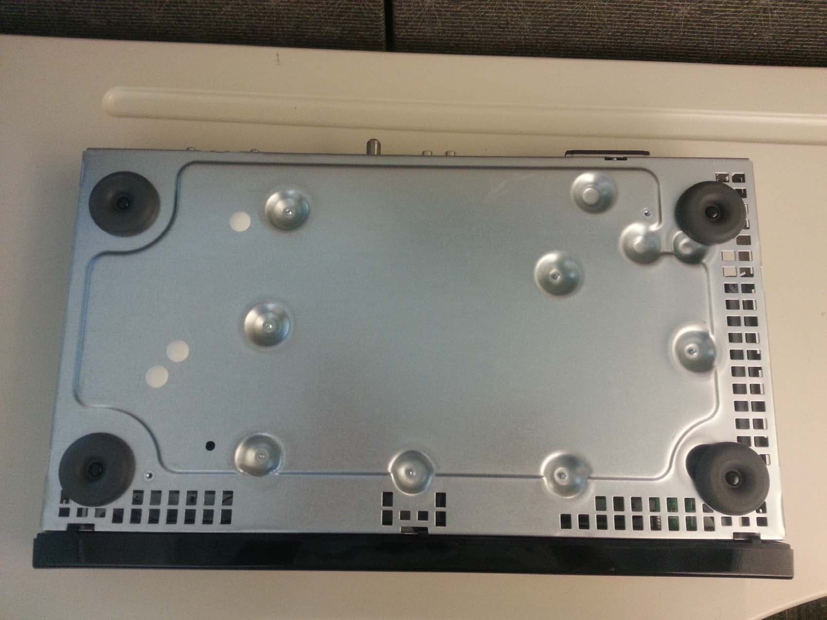 Multimedia Hub - FCC ID TGN-TCD8400 - TiVo Solutions Inc. d/b/a TiVo Inc. (2)